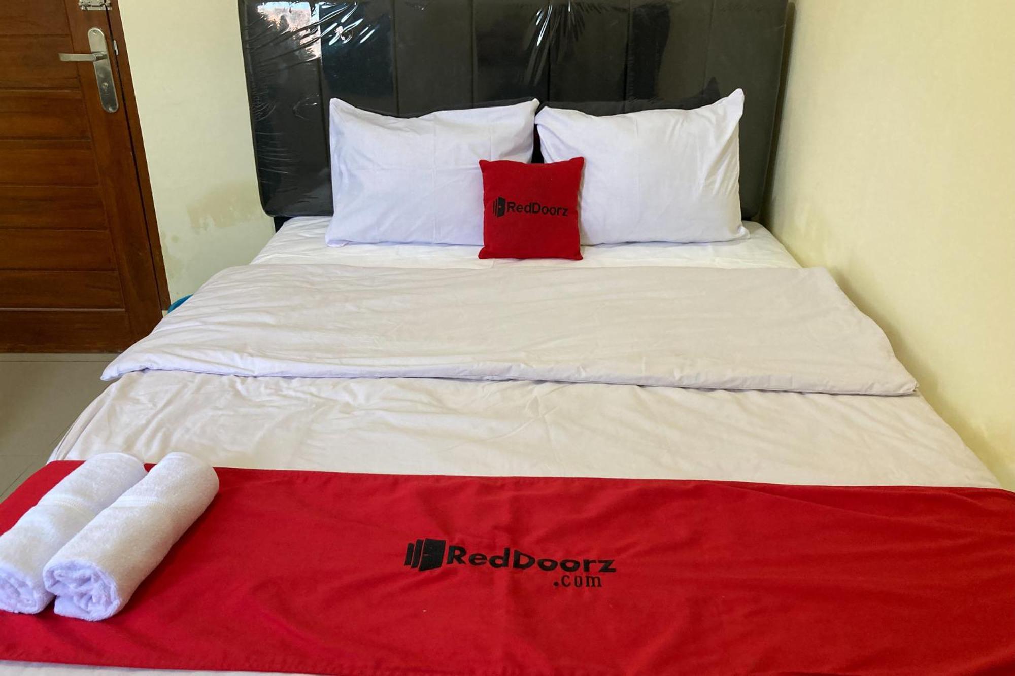 Hotel Reddoorz Near Paragon Mall 2 Semarang