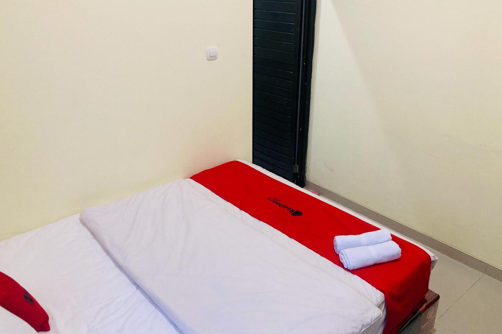 Hotel Reddoorz Near Paragon Mall 2 Semarang