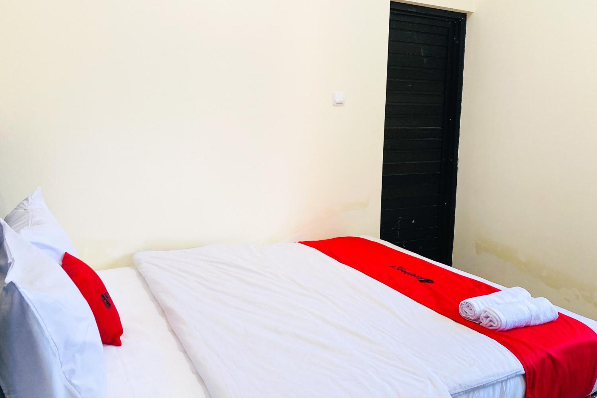 Reddoorz Near Paragon Mall 2 Hotel